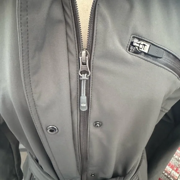 Athleta Women’s Gray Hooded Softshell trench Coat Size Large - Picture 3 of 8